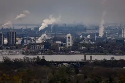 加拿大氣候適應城市規劃 基礎設施升級應對極端氣候挑戰指南