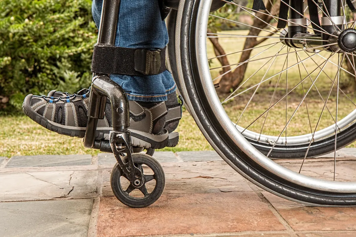 wheelchair, disability, paraplegic, injured, disabled, handicapped, handicap, medical, insurance, health, patient, recovery, treatment, therapy, rehabilitation,