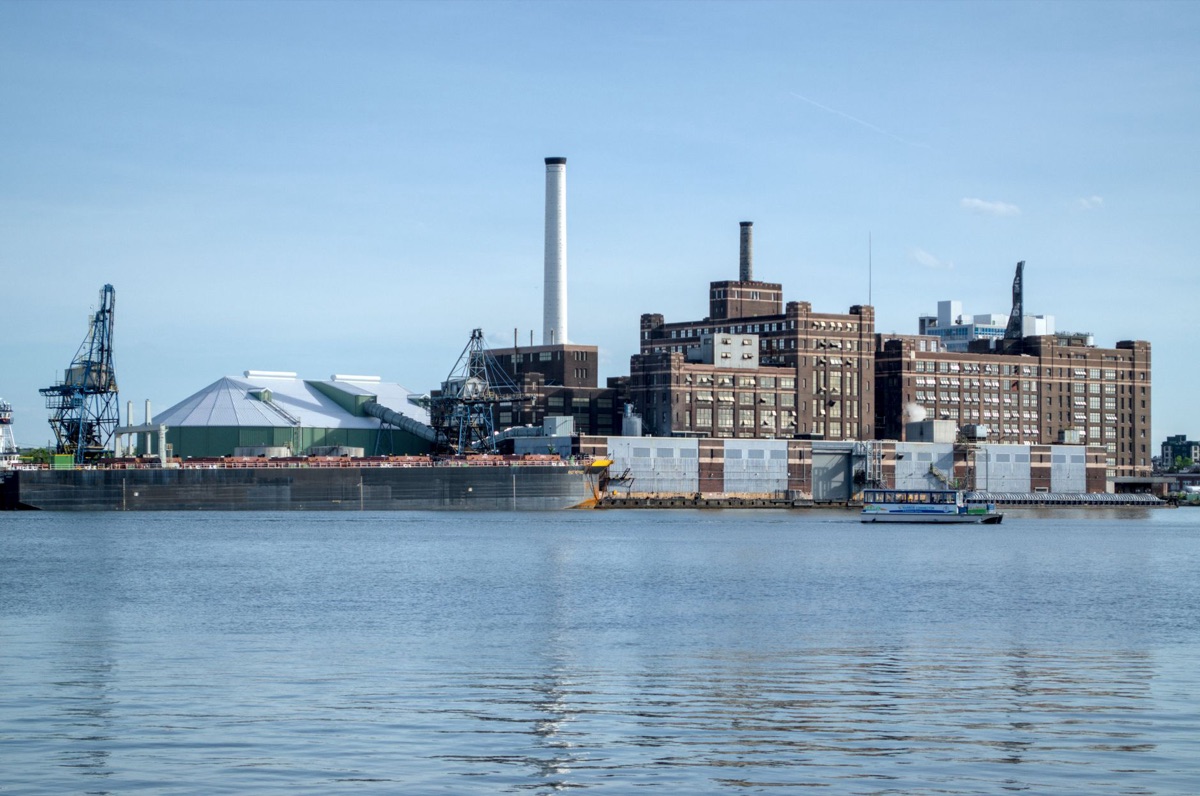 Immagine di una fabbrica a Canada