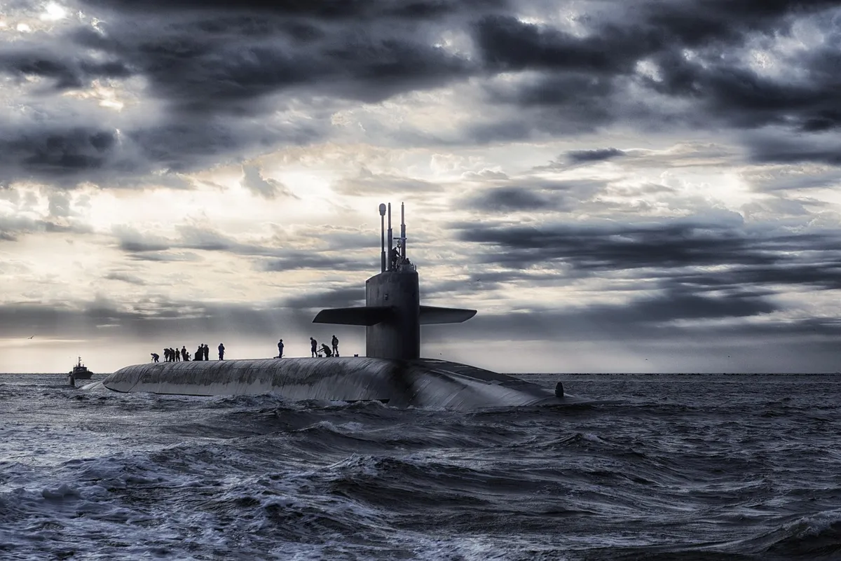 submarine, sea, silhouette, sub, watercraft, ocean, nature, water, navy, gloomy, dark